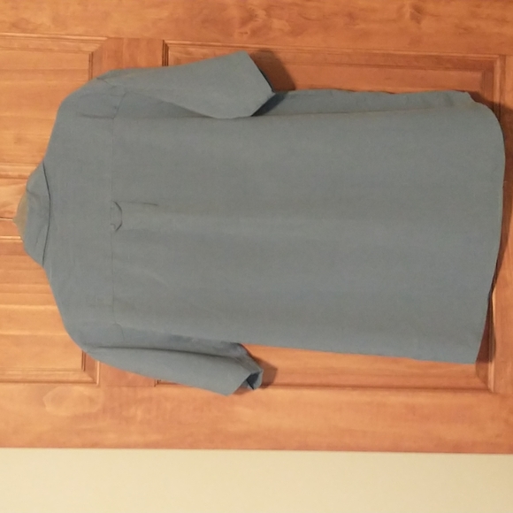 Columbia men's size M short-sleeved button down shirt - Picture 6 of 10